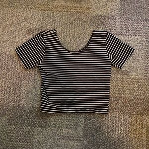 AMERICAN APPAREL CROP TOP